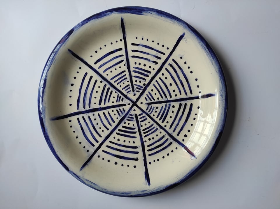 Zdjęcie: ceramiczny poszkliwiony talerz
